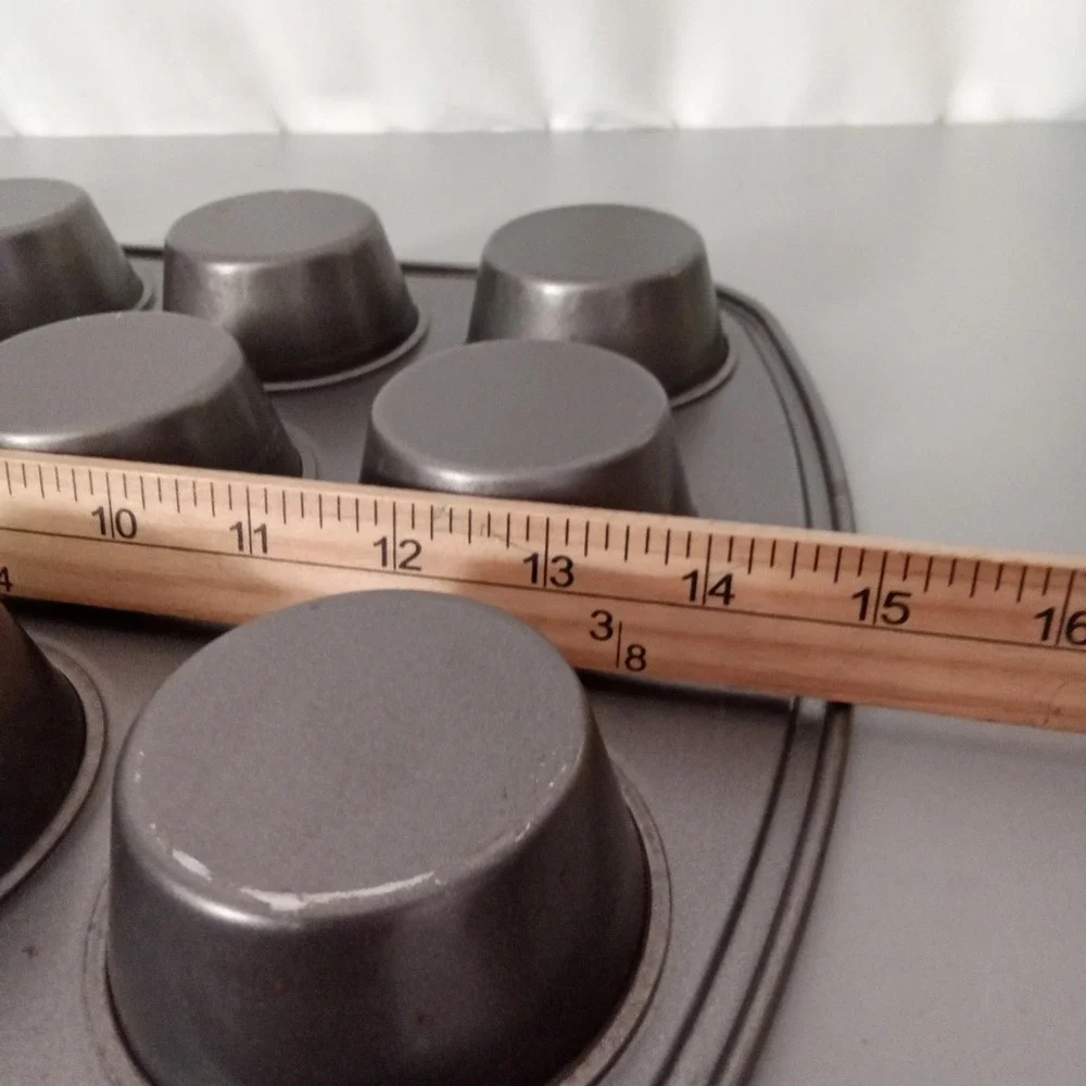 Dark Gray Nonstick 12 Cup Muffin Pan Cupcake Baking Tin 15.5 x 11 Inch